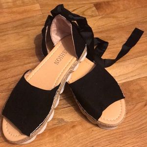 Brand new cute sandals